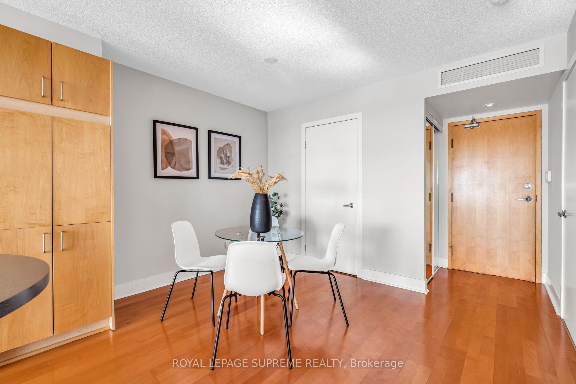 550 Queens Quay W 1226