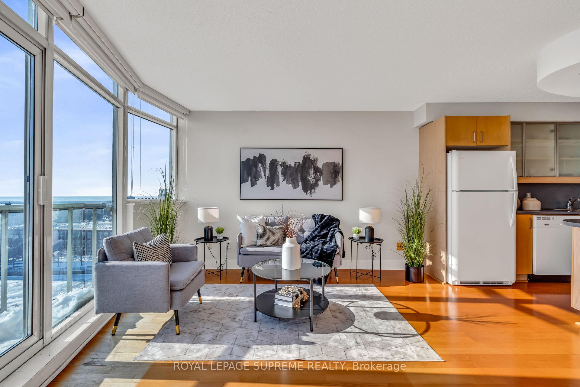 550 Queens Quay W 1226