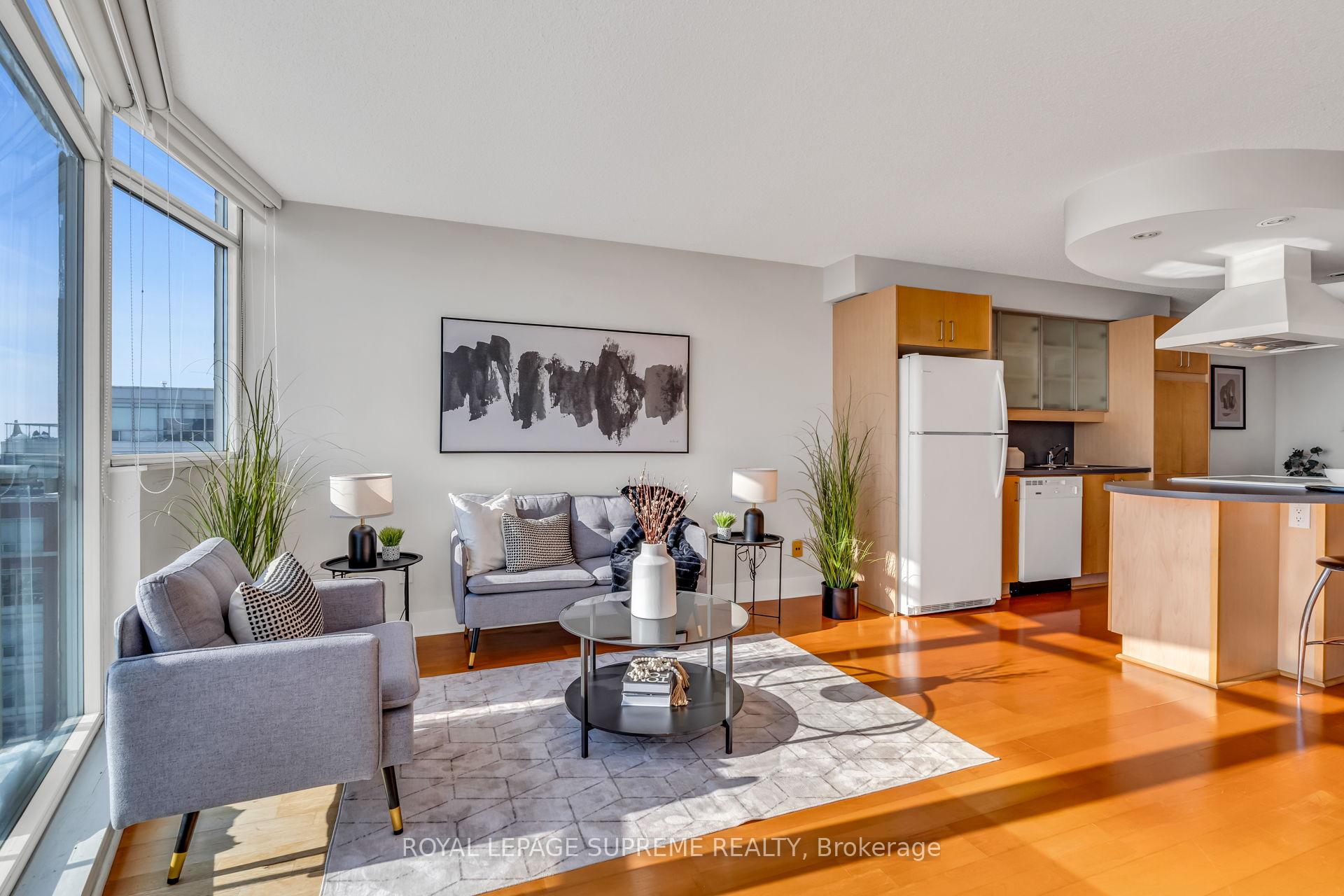 550 Queens Quay W 1226