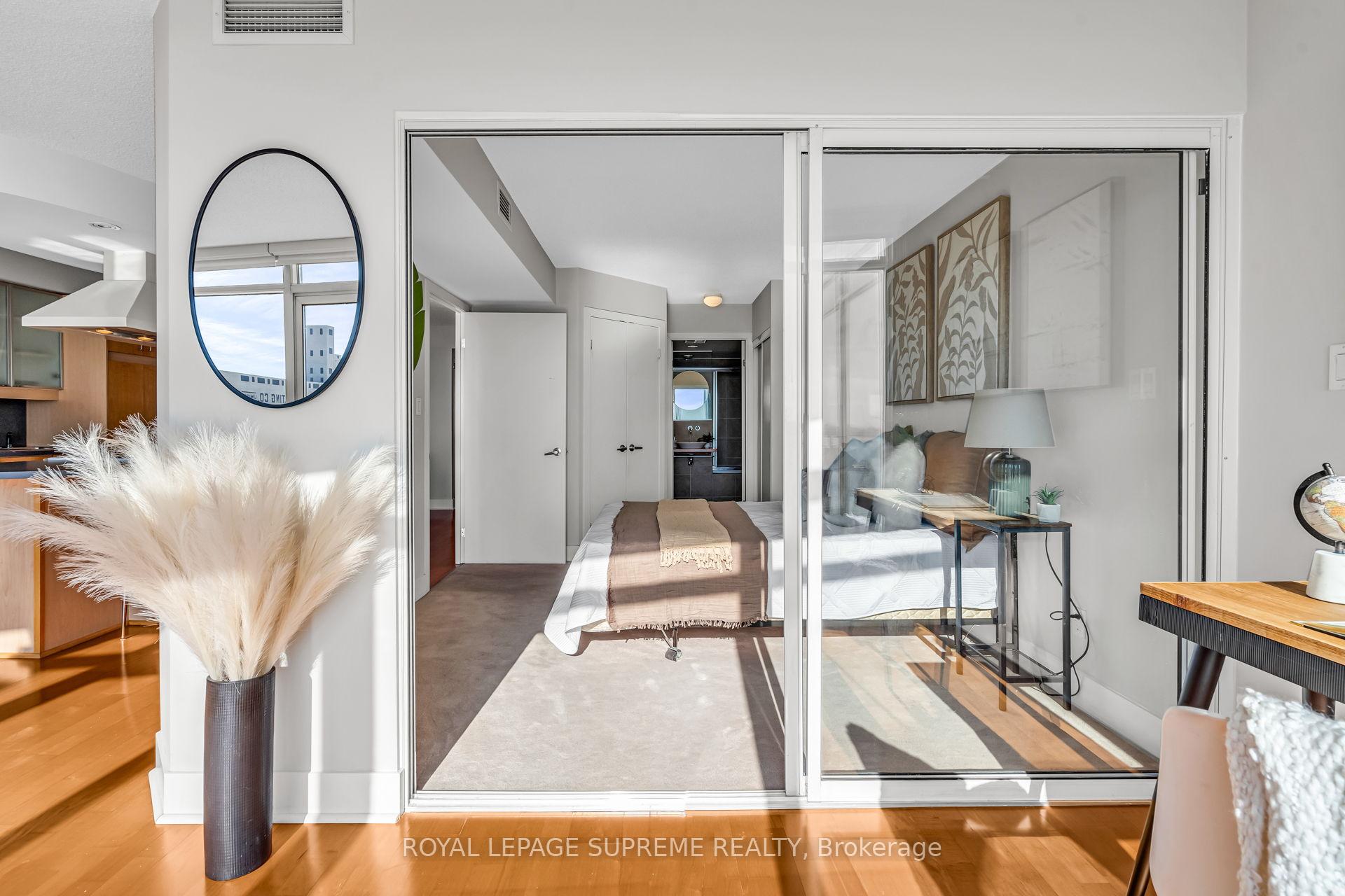 550 Queens Quay W 1226