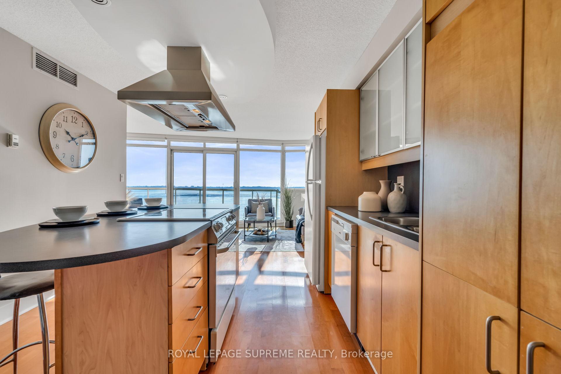 550 Queens Quay W 1226