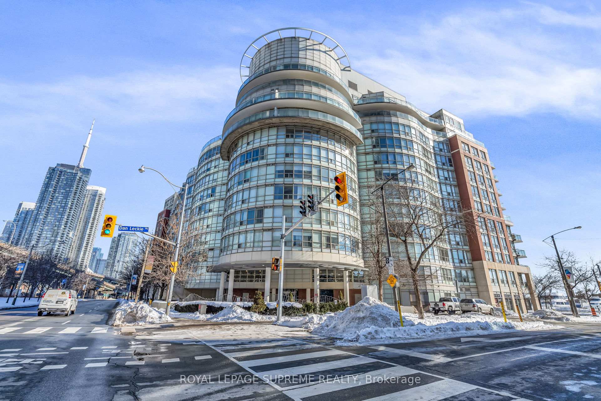 550 Queens Quay W 1226