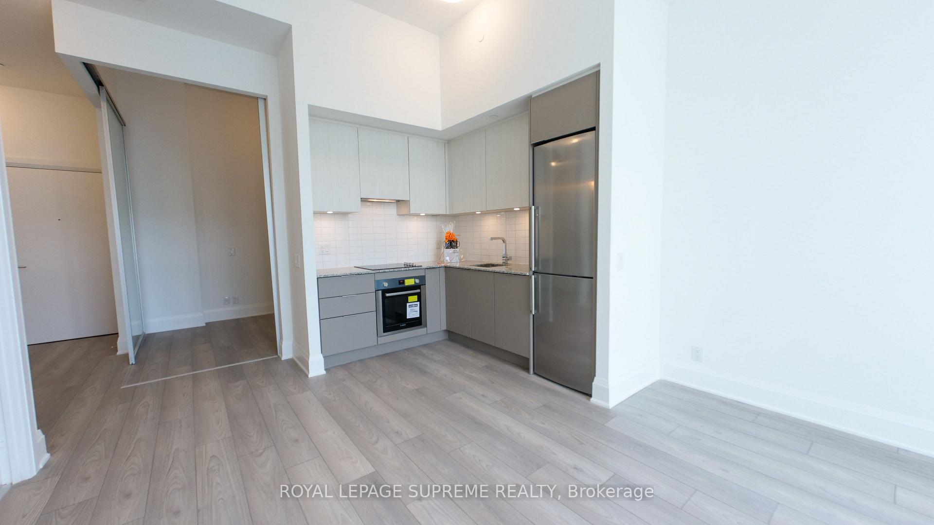 120 Parliament Street 913