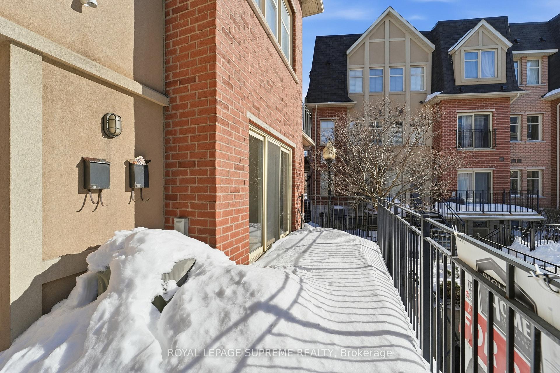 1837 Eglinton Avenue E 234