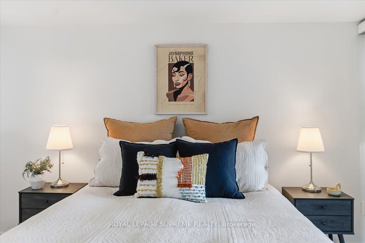 550 Queens Quay W 512