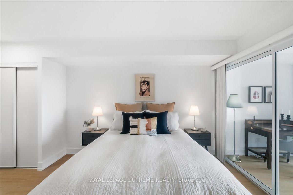 550 Queens Quay W 512