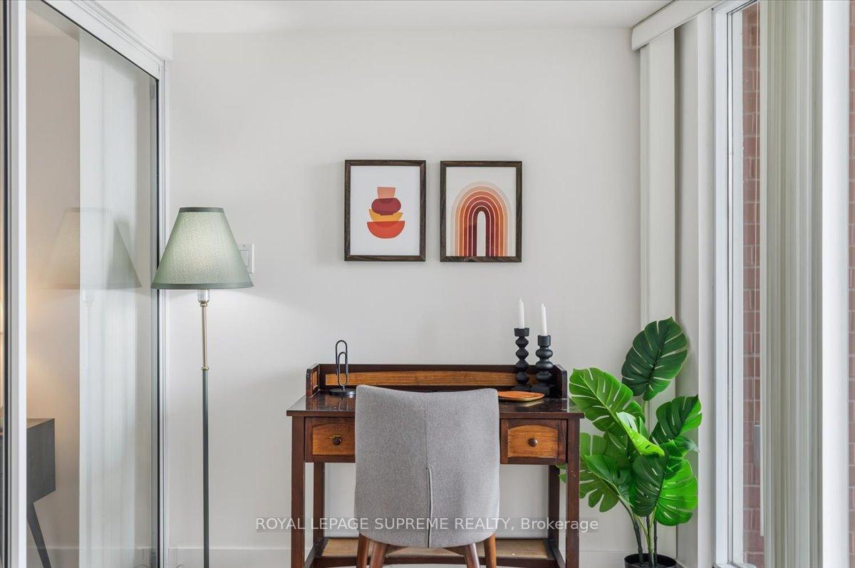 550 Queens Quay W 512