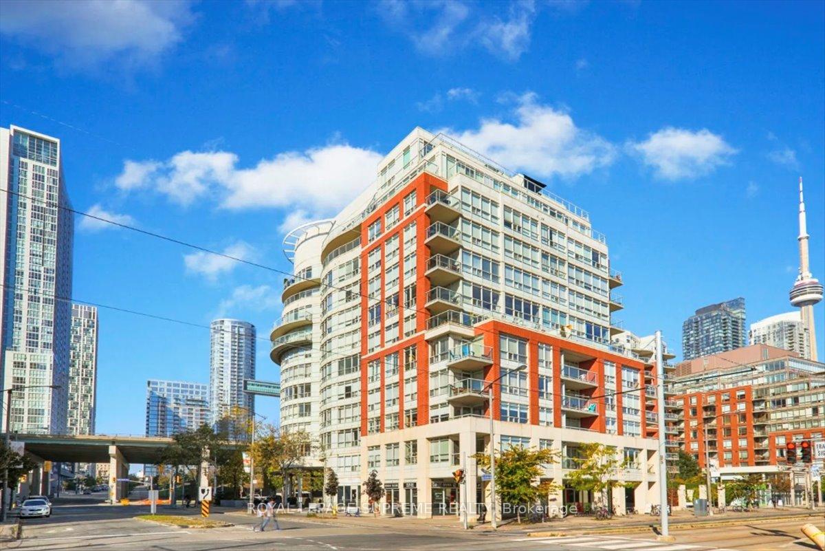 550 Queens Quay W 512