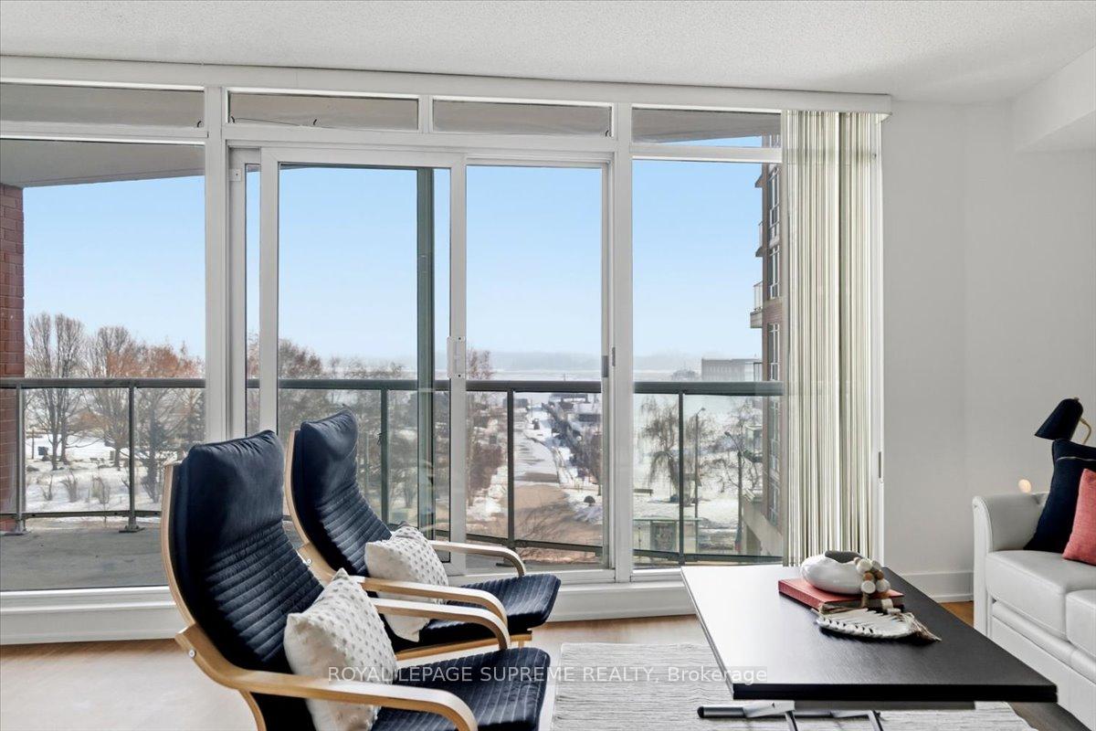 550 Queens Quay W 512