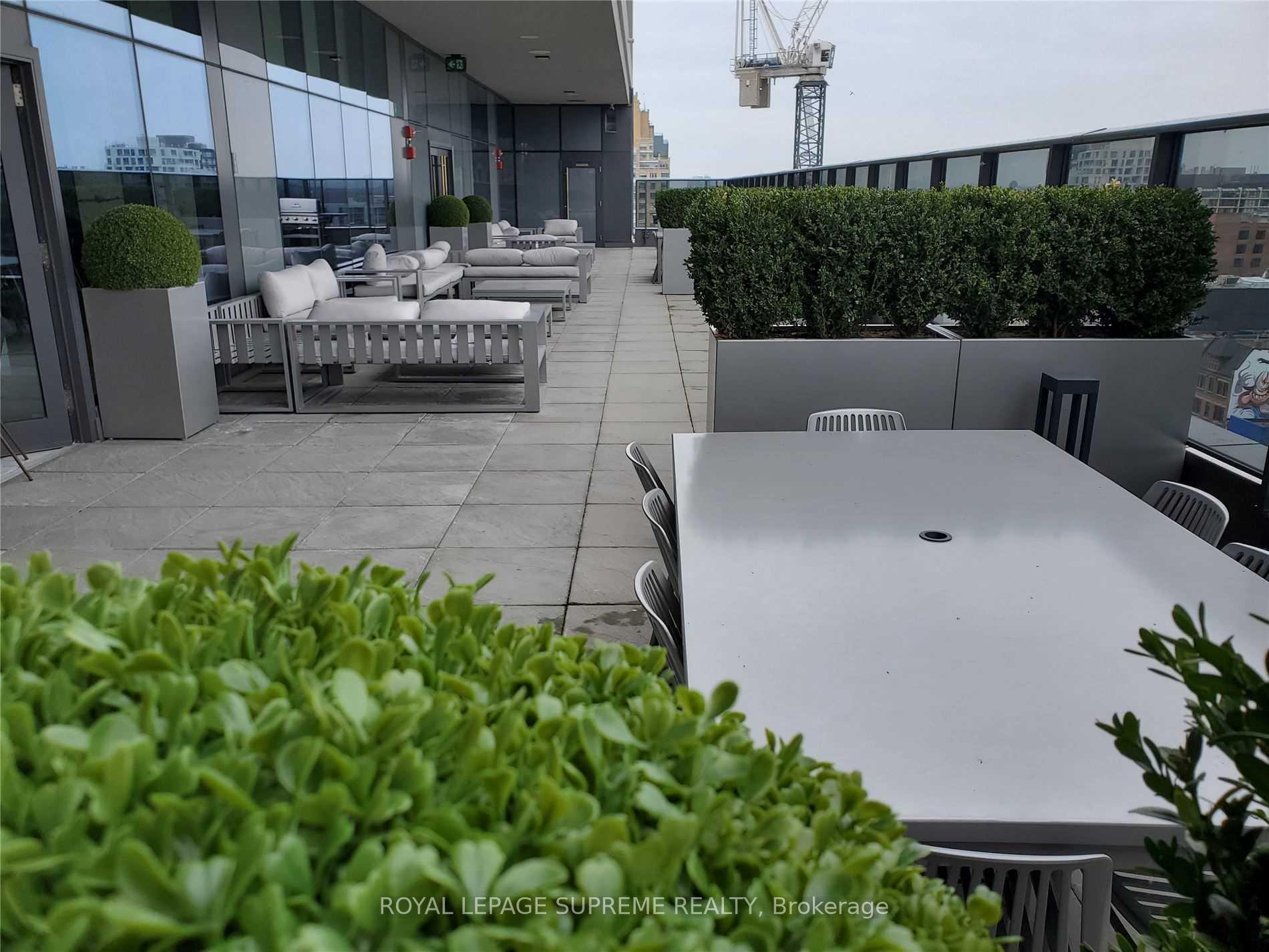 330 Richmond Street W 2208