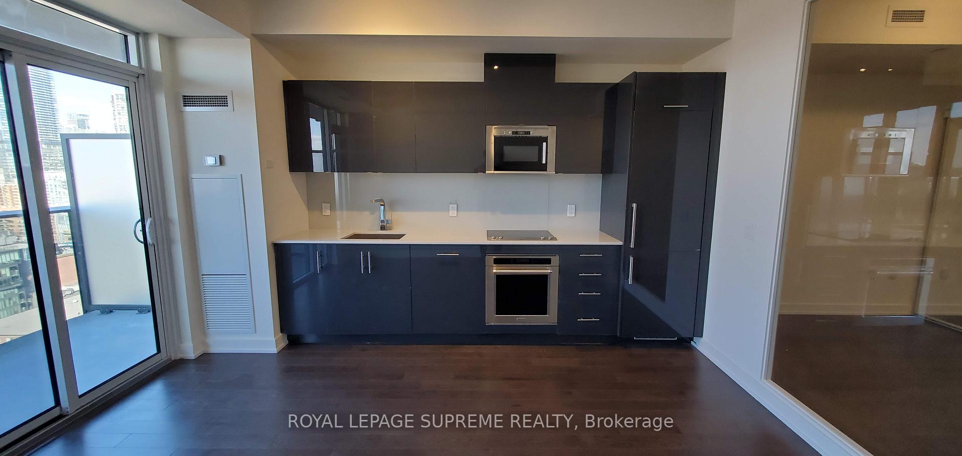 330 Richmond Street W 2208