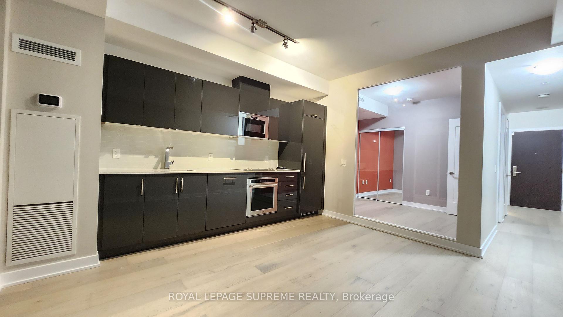 330 Richmond Street W 2208