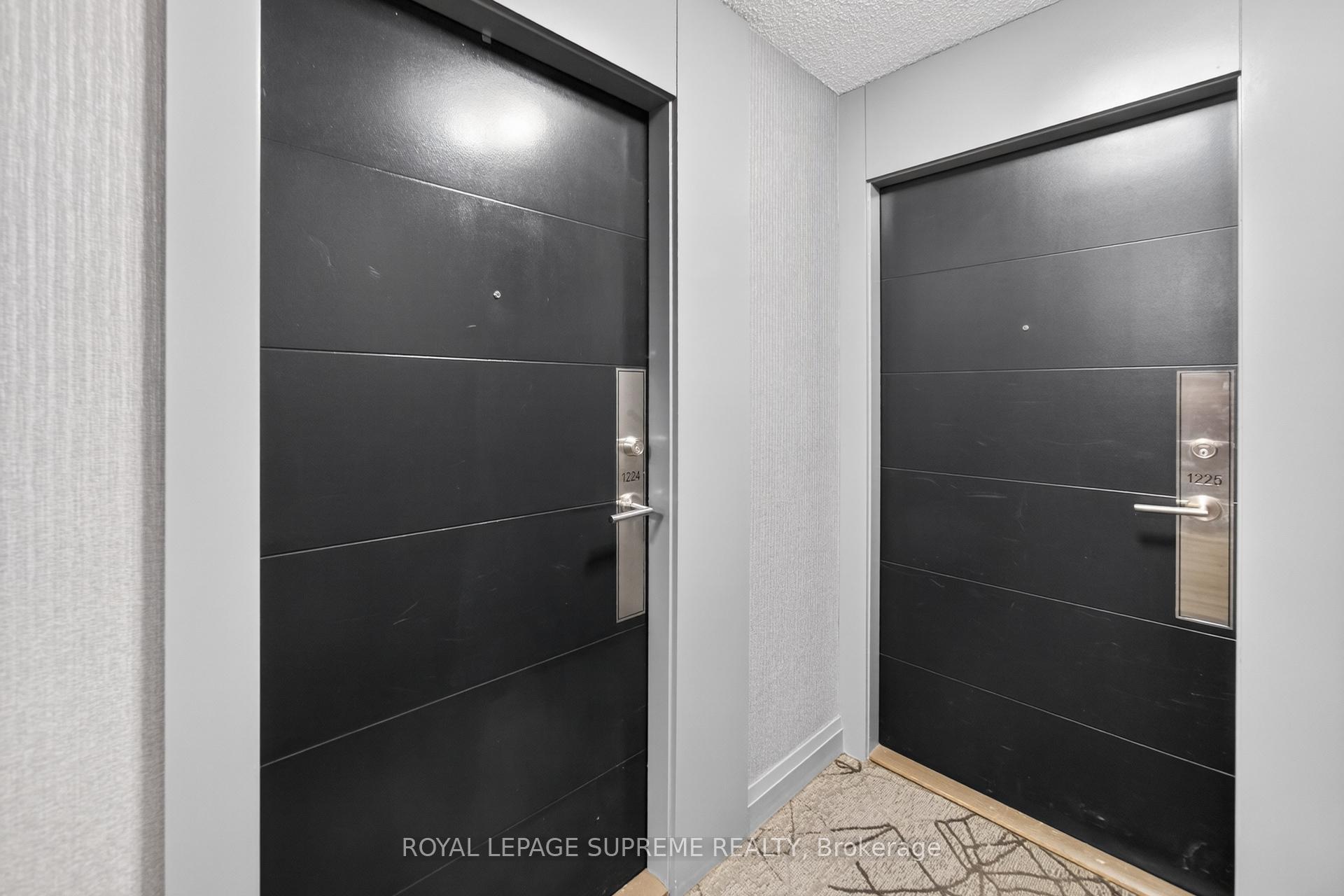 525 Adelaide Street W 1224