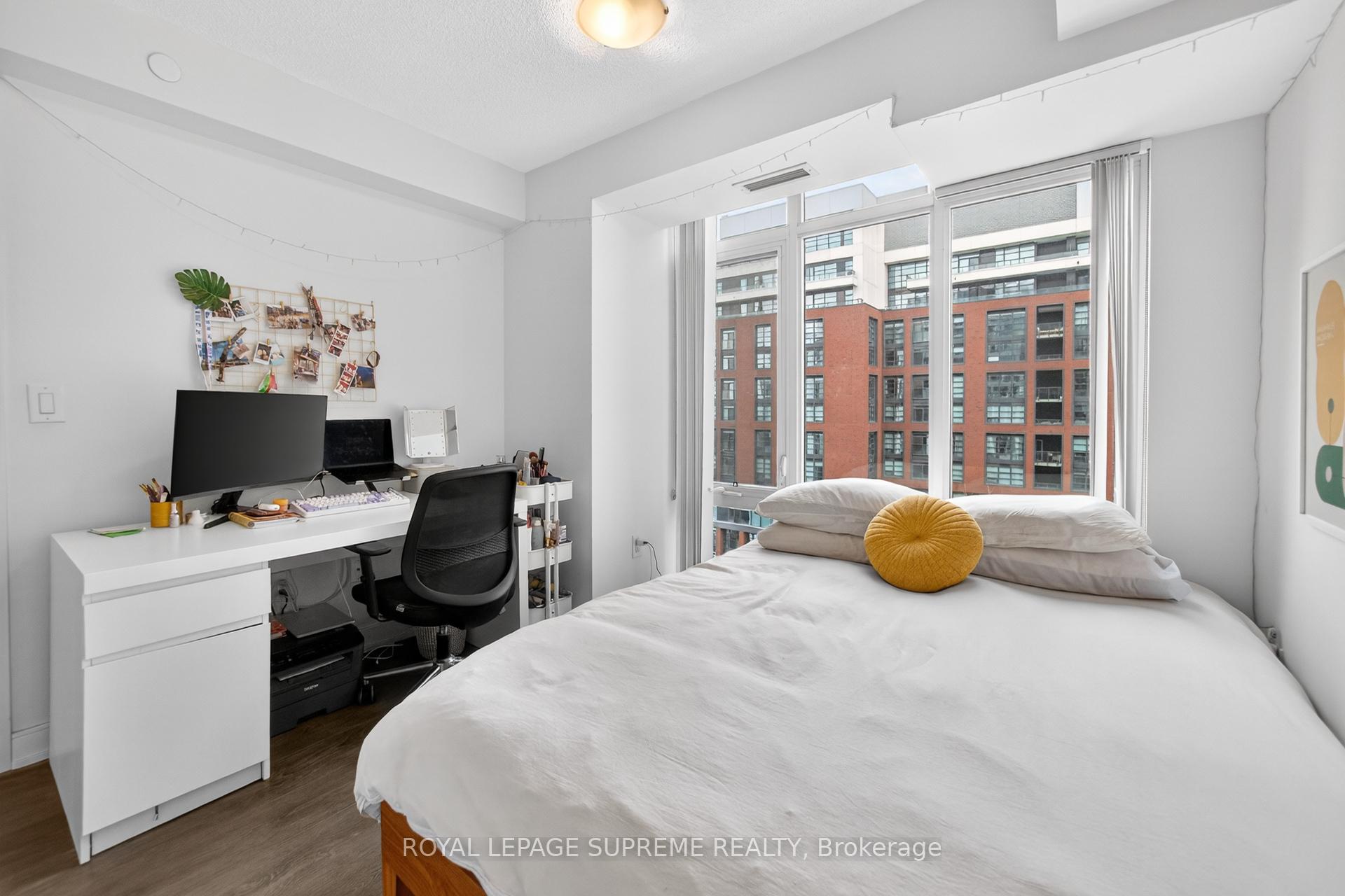 525 Adelaide Street W 1224