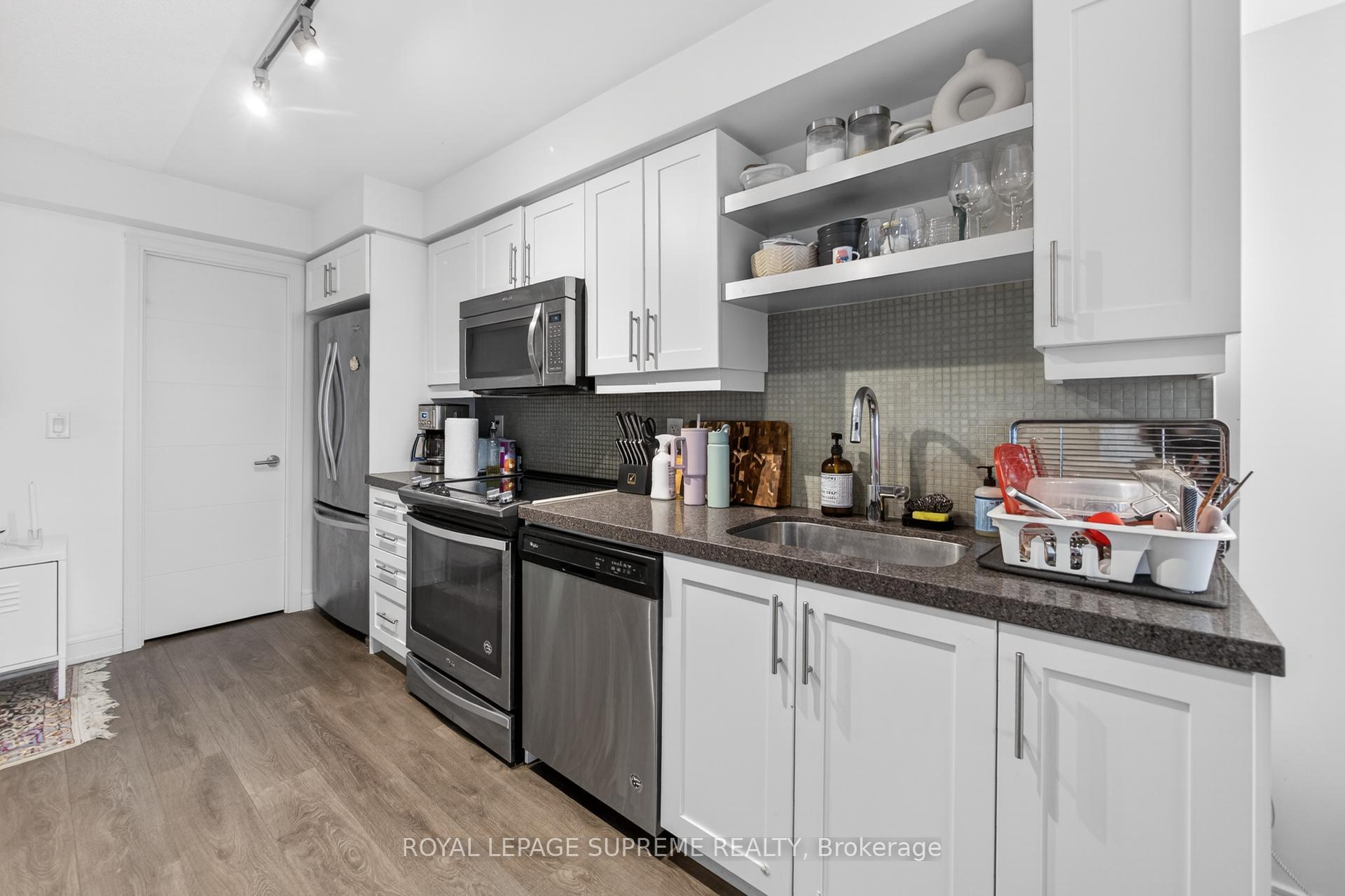 525 Adelaide Street W 1224