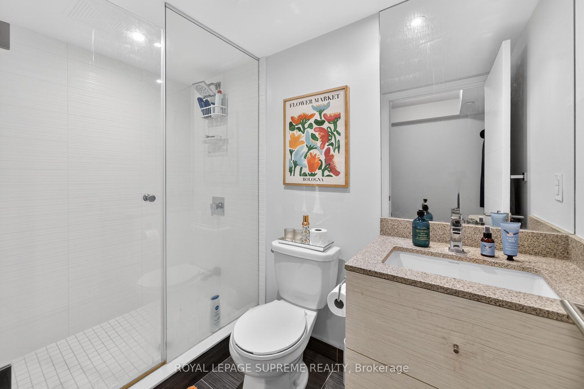 525 Adelaide Street W 1224