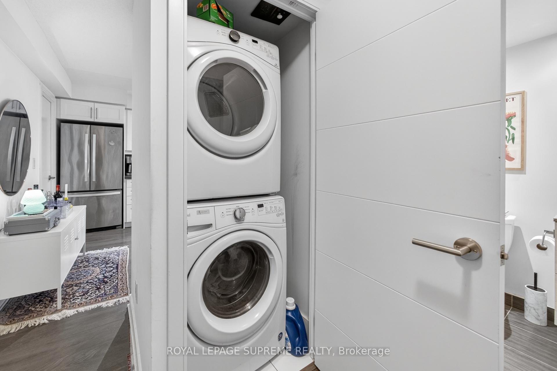 525 Adelaide Street W 1224