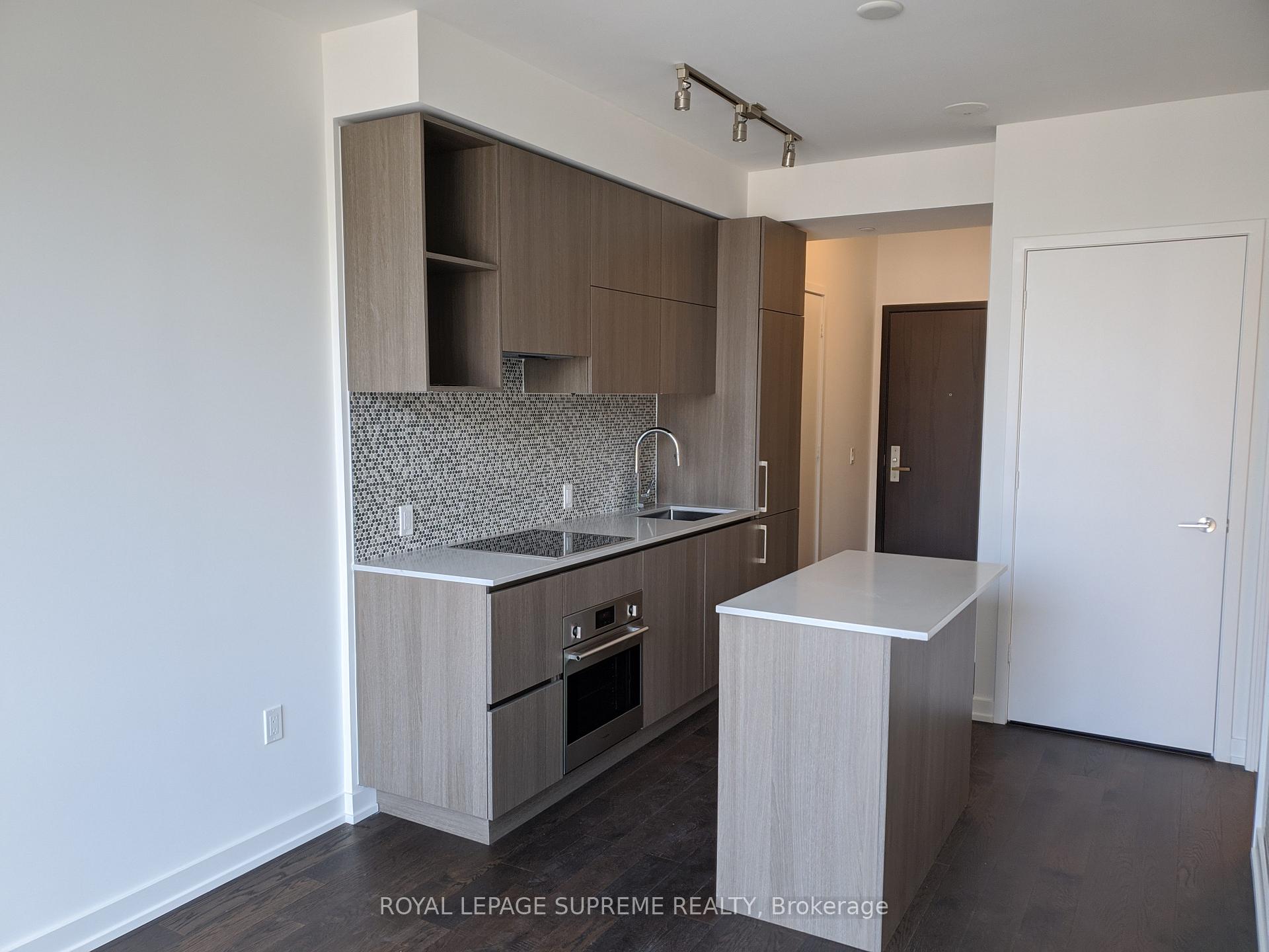 1 Yorkville Avenue 1004