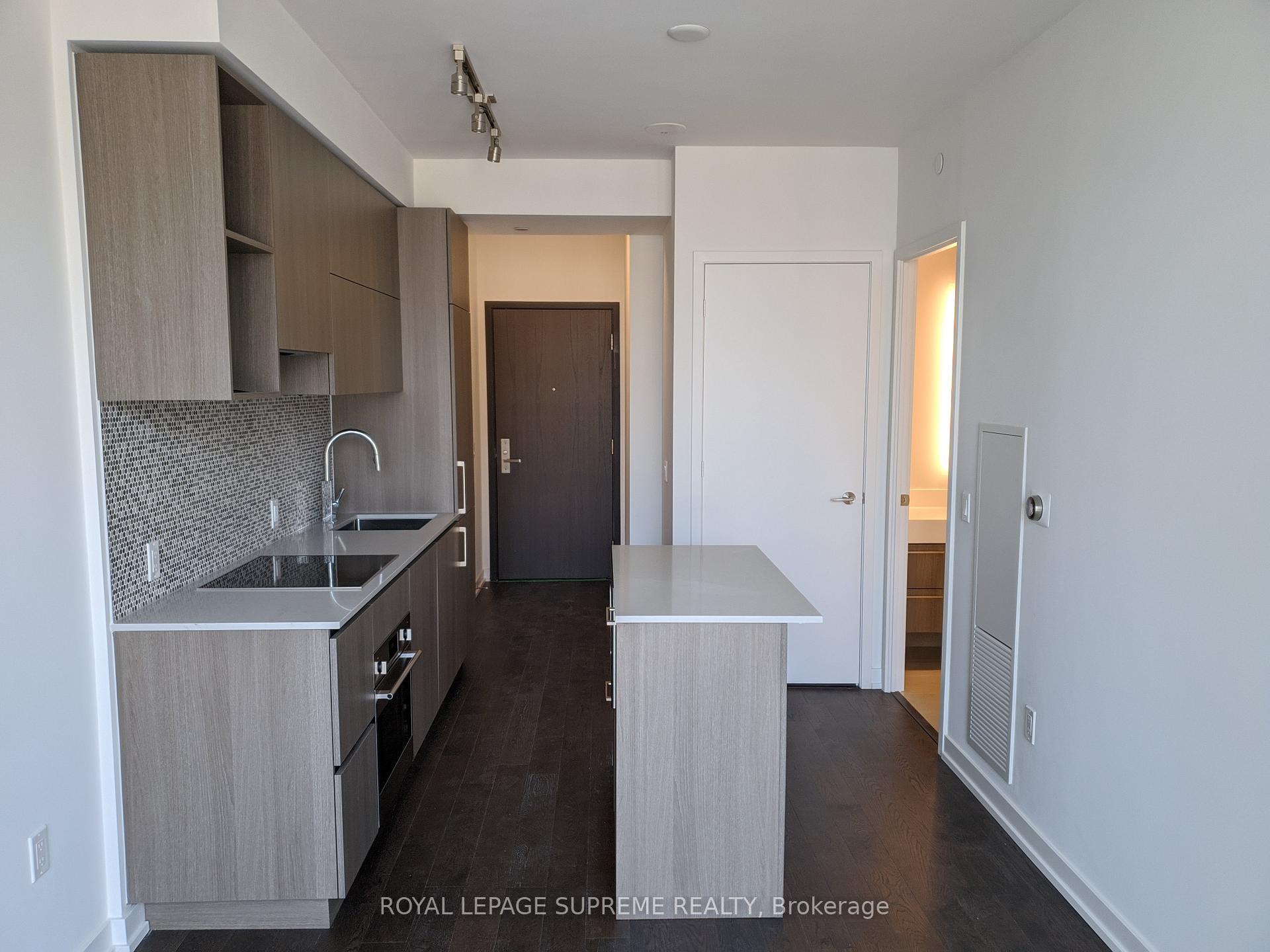 1 Yorkville Avenue 1004