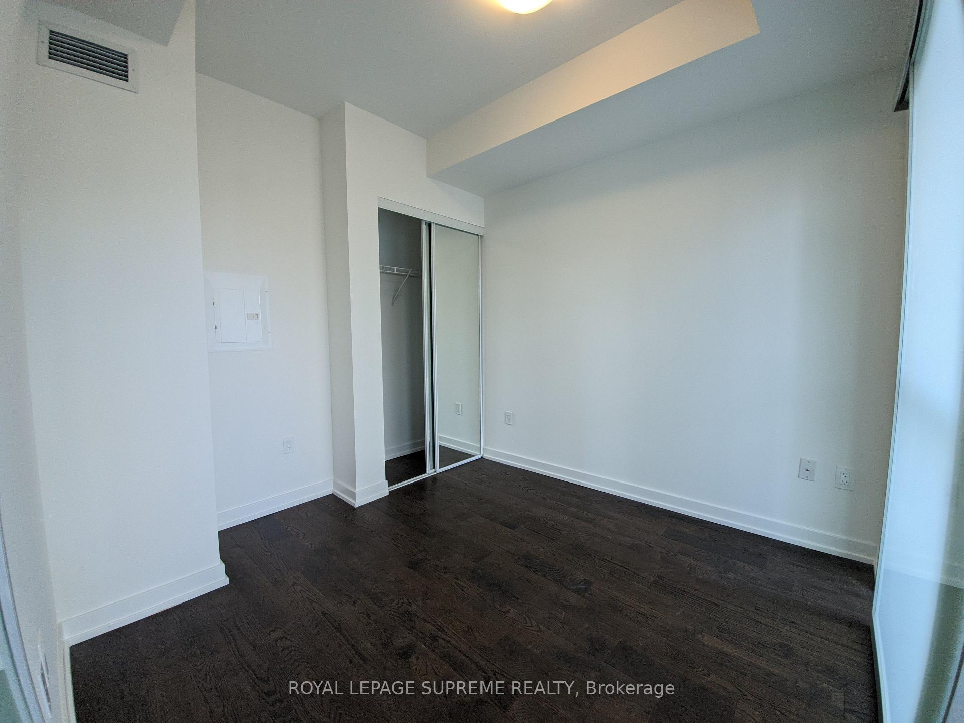 1 Yorkville Avenue 1004