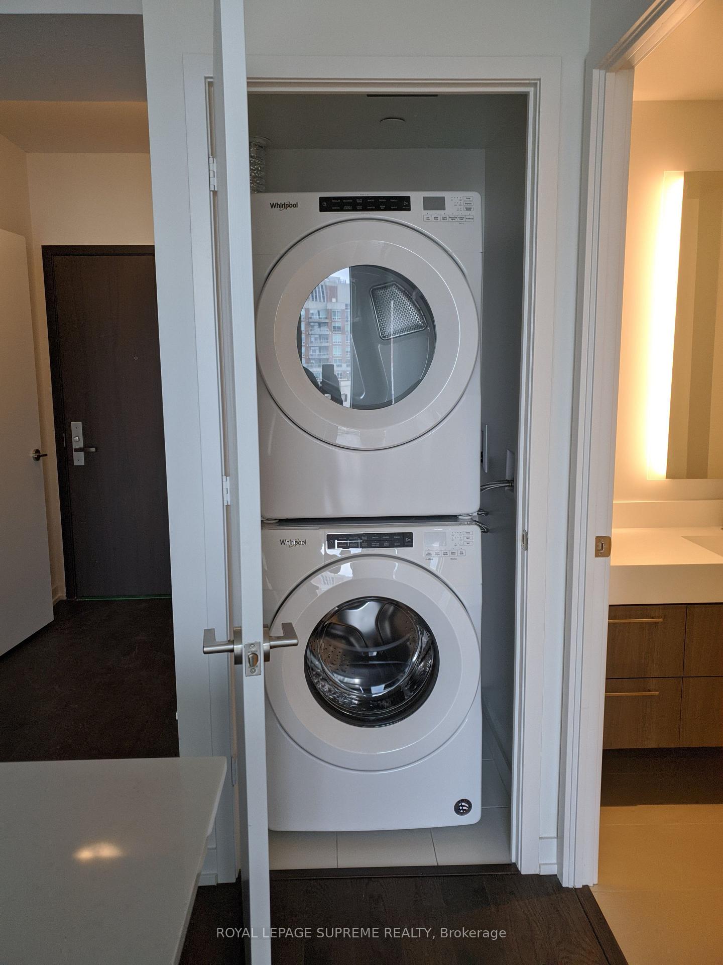 1 Yorkville Avenue 1004