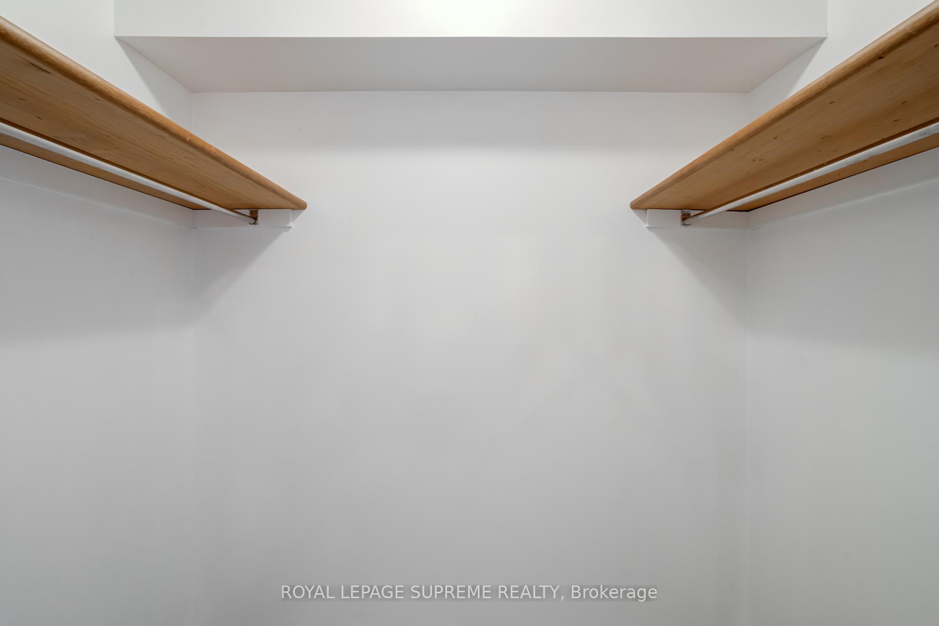 45 Carlton Street 1404