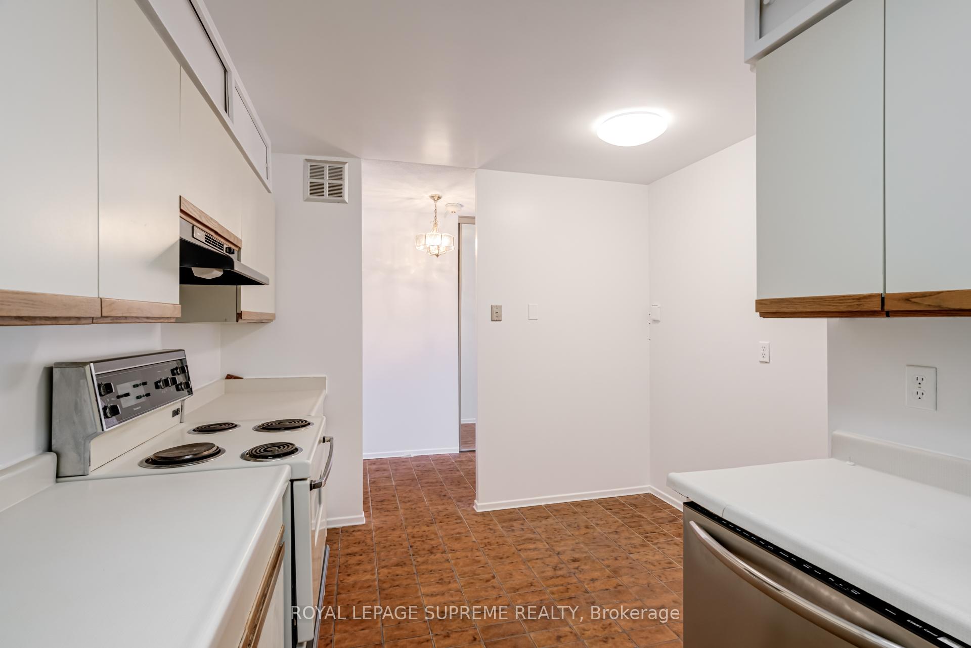 45 Carlton Street 1404