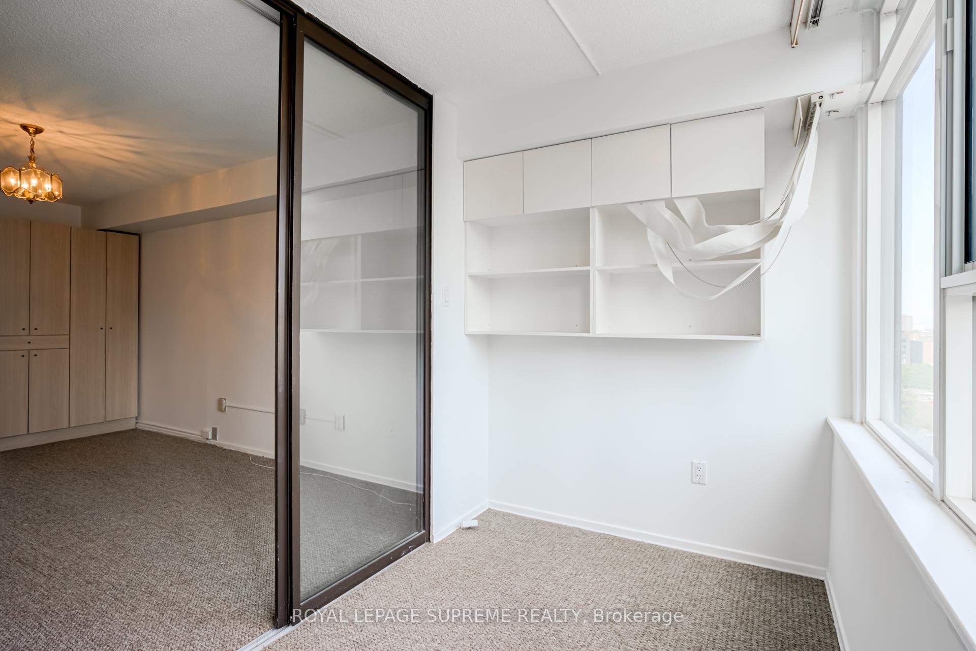 45 Carlton Street 1404