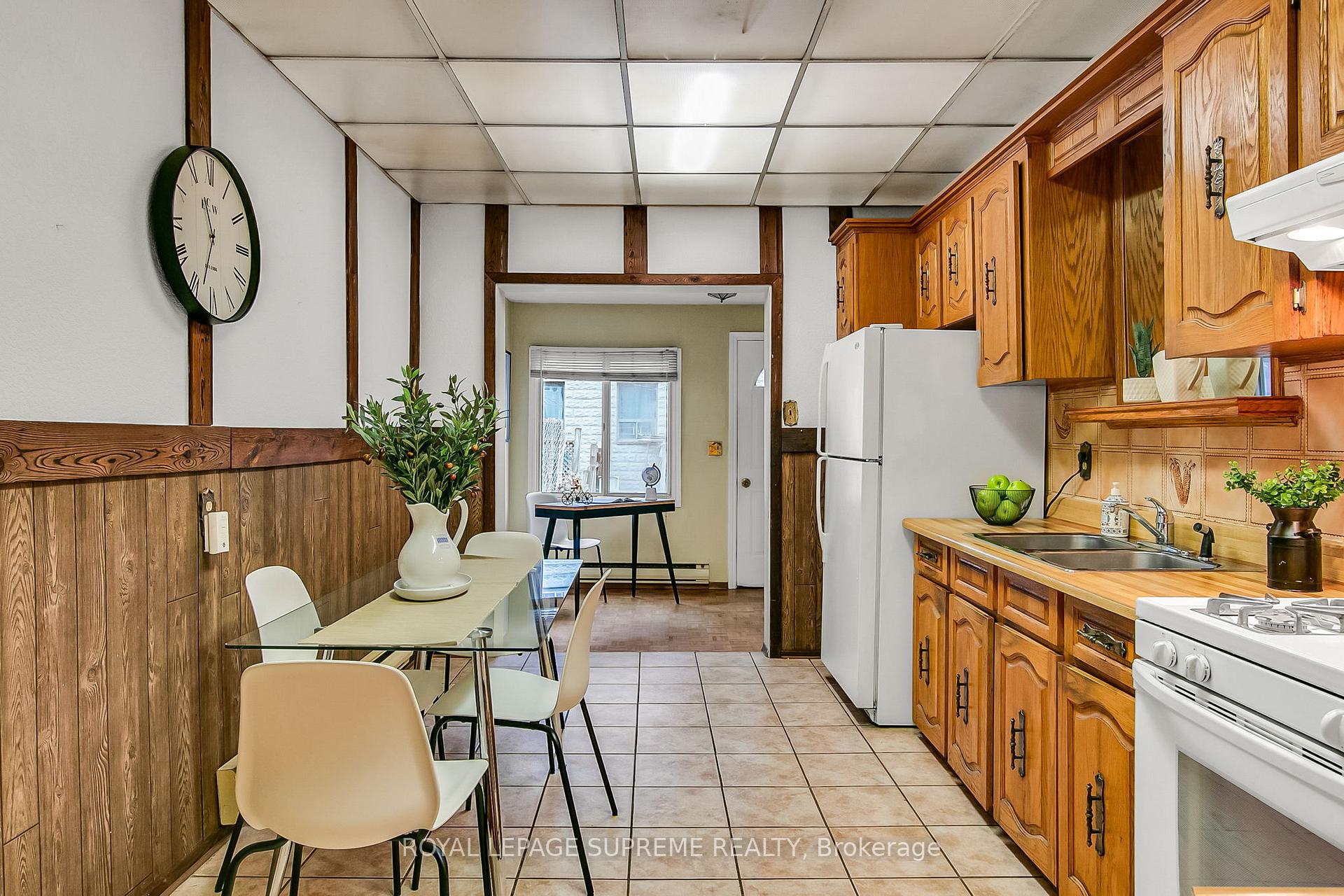 163 Beaconsfield Avenue