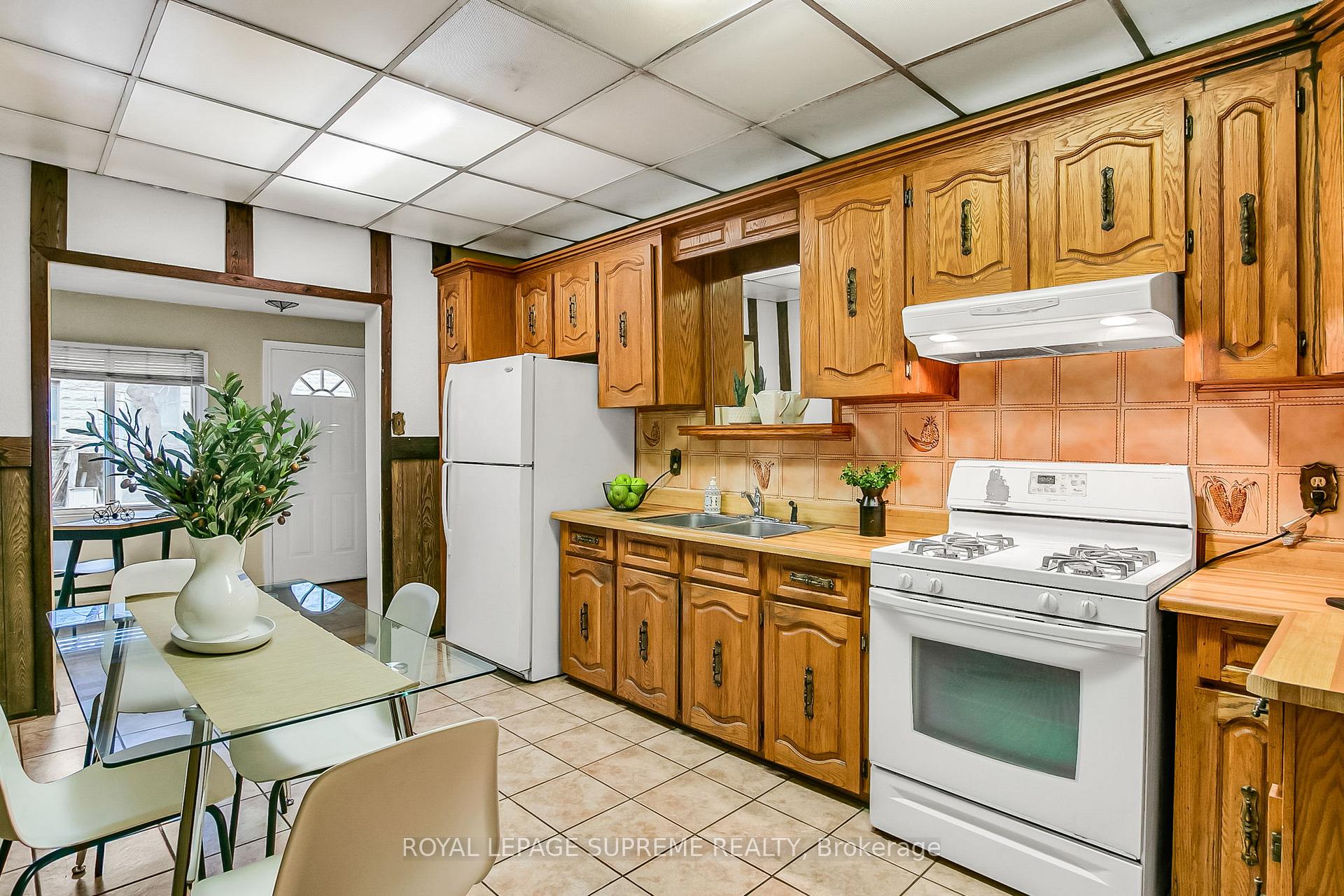 163 Beaconsfield Avenue