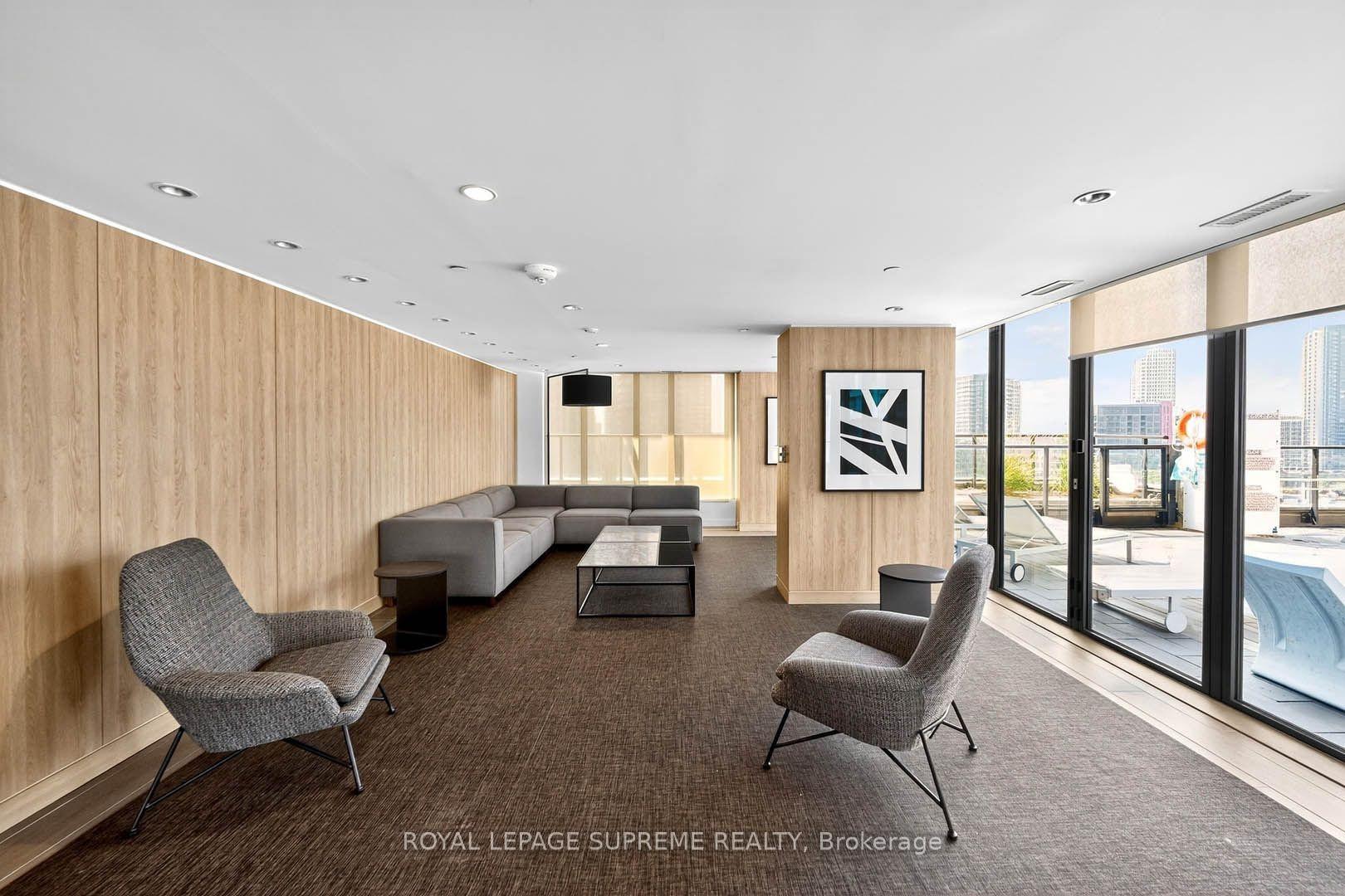 576 W Front Street 1023E