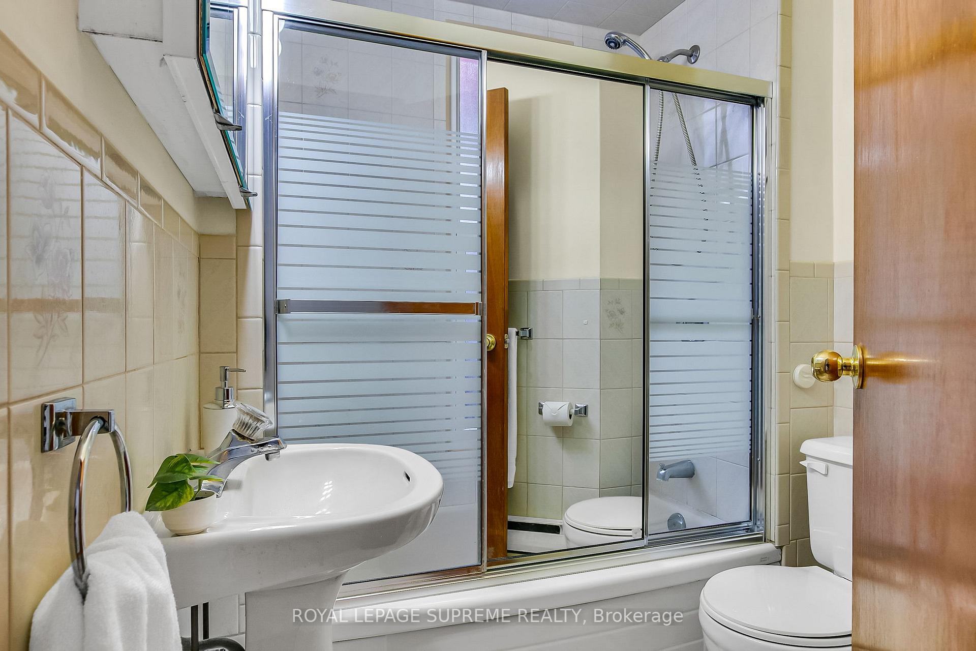 163 Beaconsfield Avenue