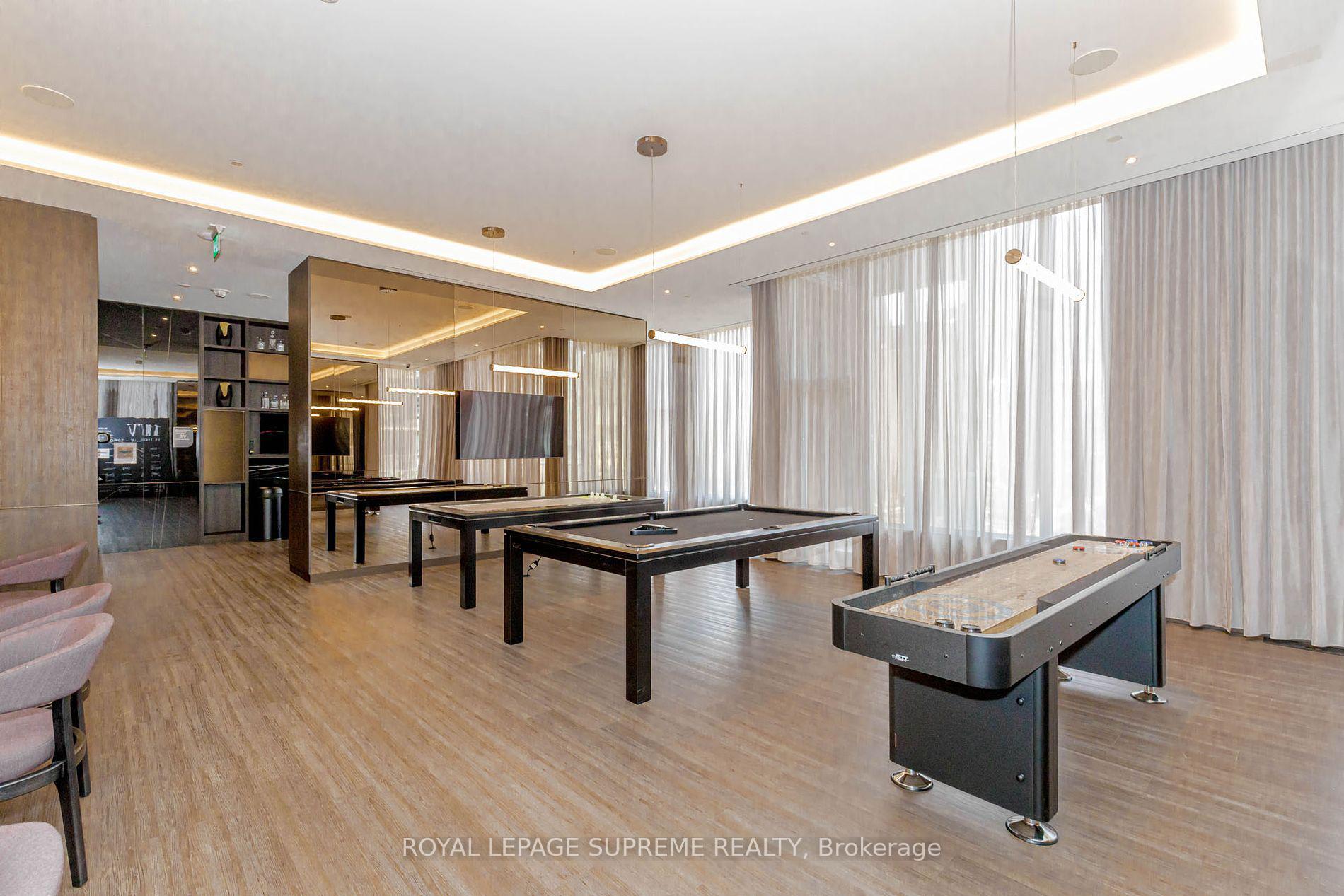 11 Yorkville Avenue 5805