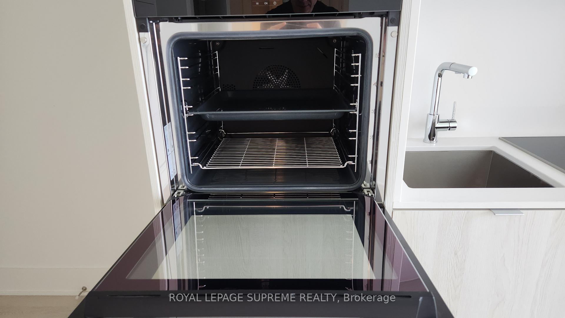 11 Yorkville Avenue 5805