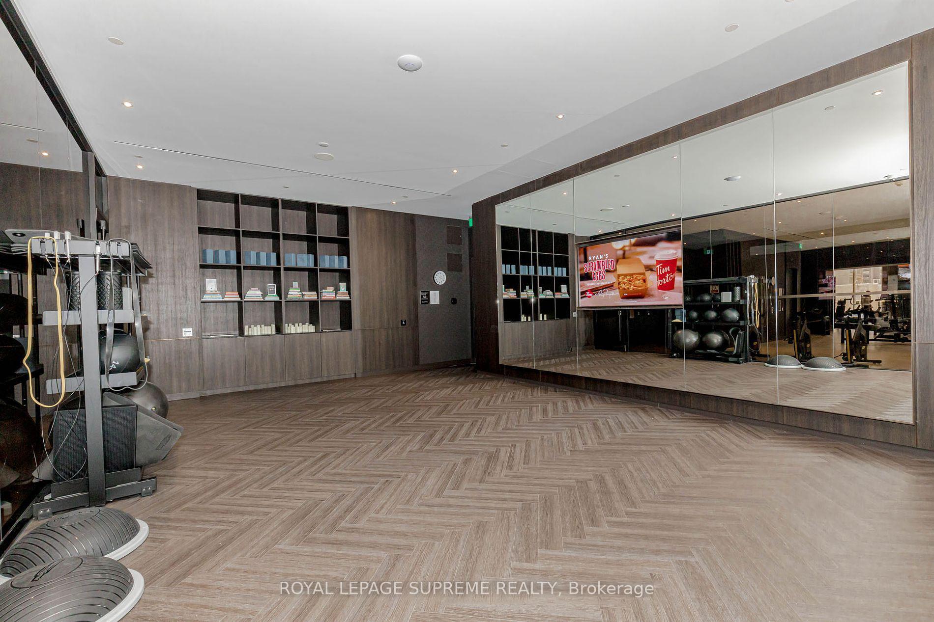 11 Yorkville Avenue 5805