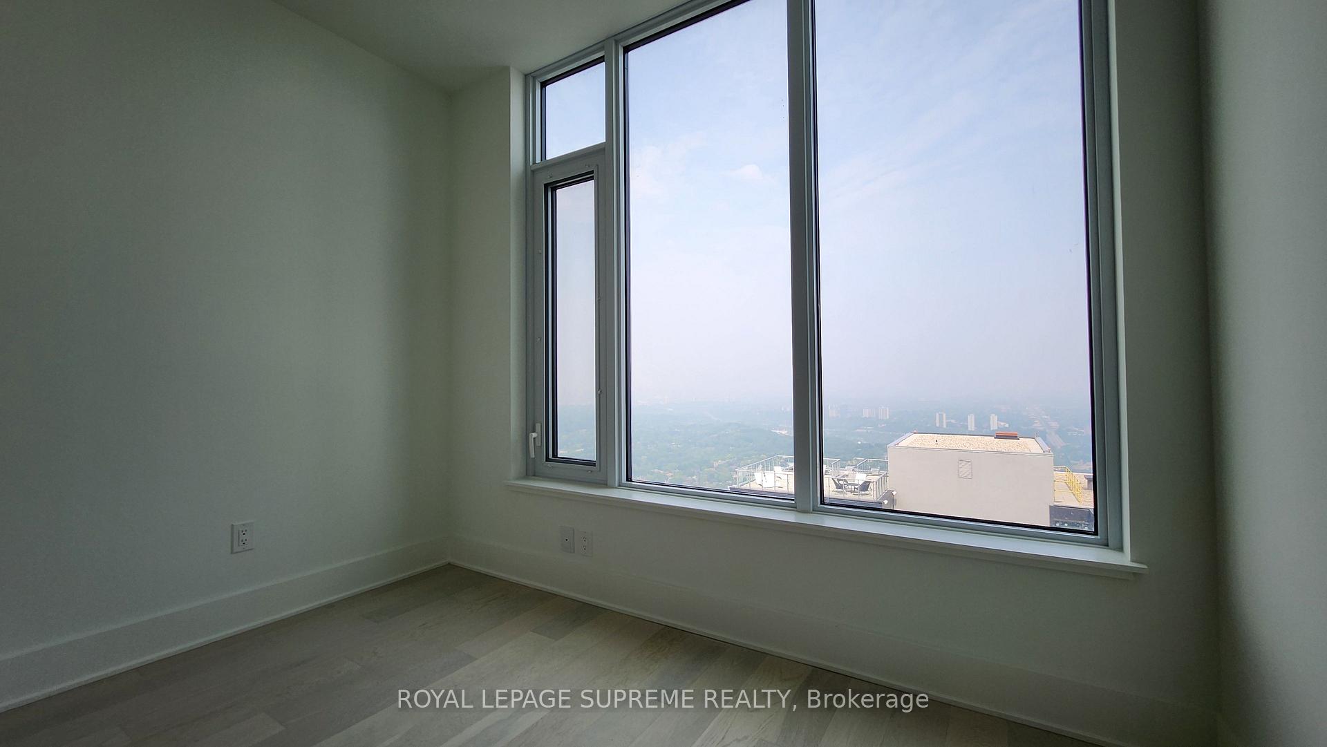 11 Yorkville Avenue 5805