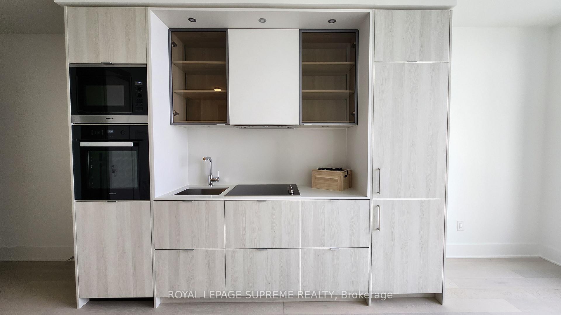 11 Yorkville Avenue 5805