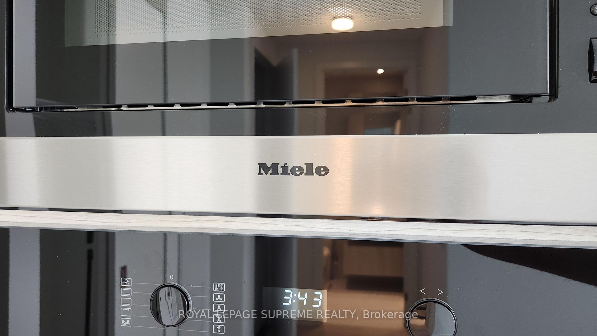 11 Yorkville Avenue 5805