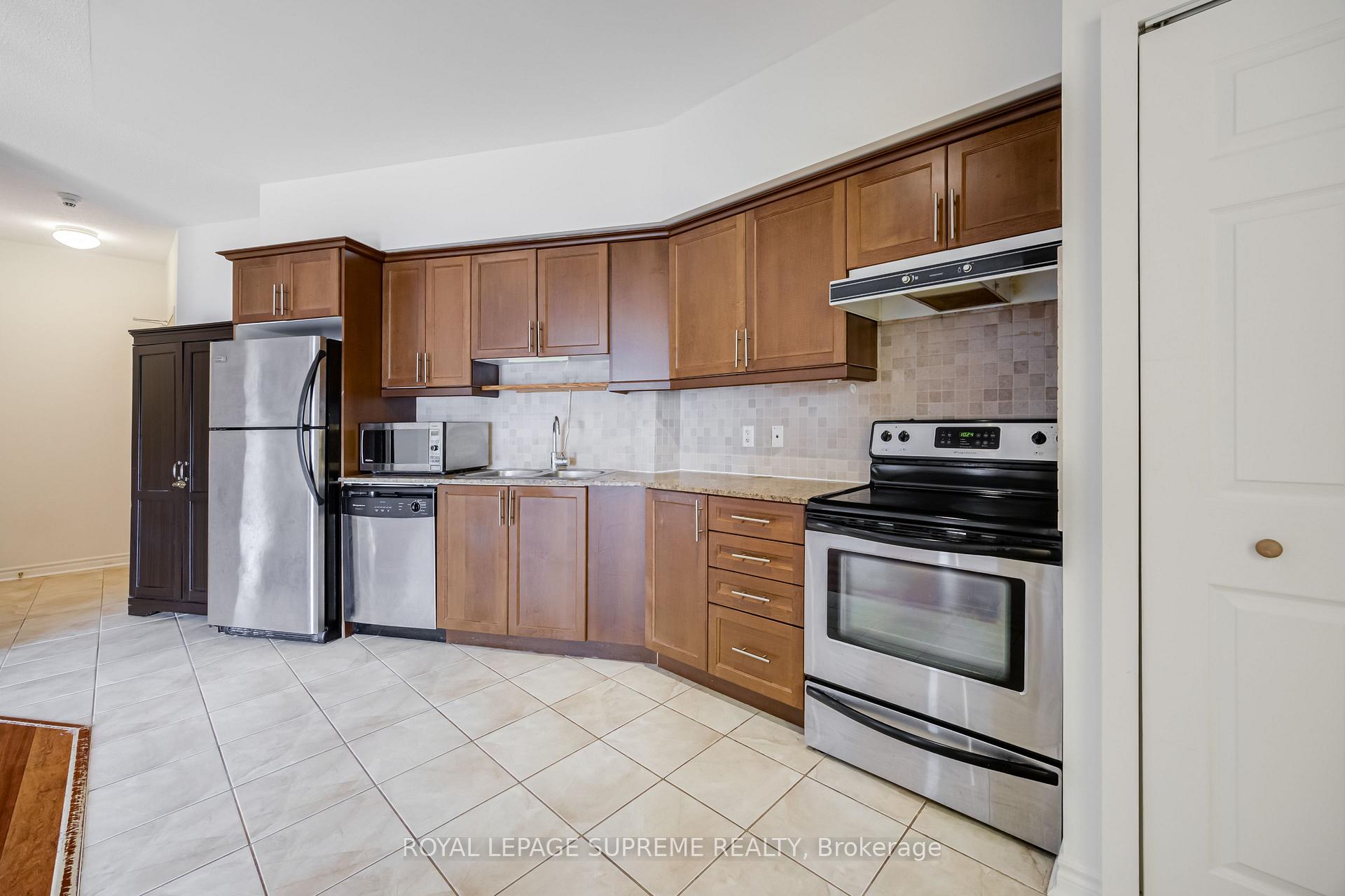 11 Christie Street 407