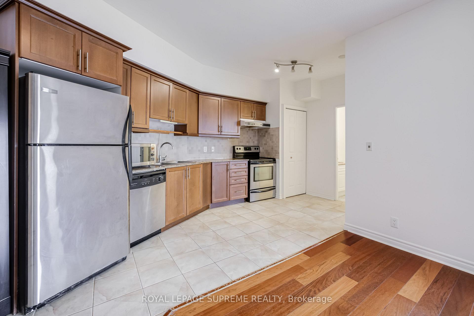 11 Christie Street 407