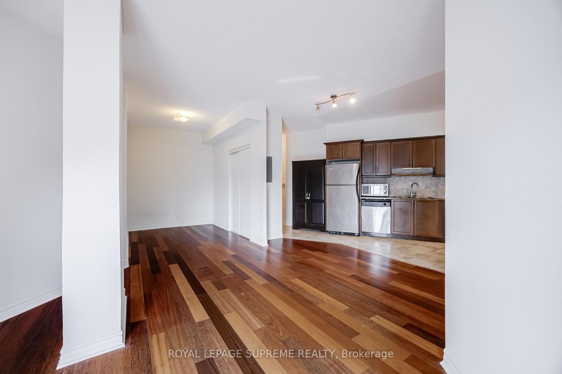 11 Christie Street 407