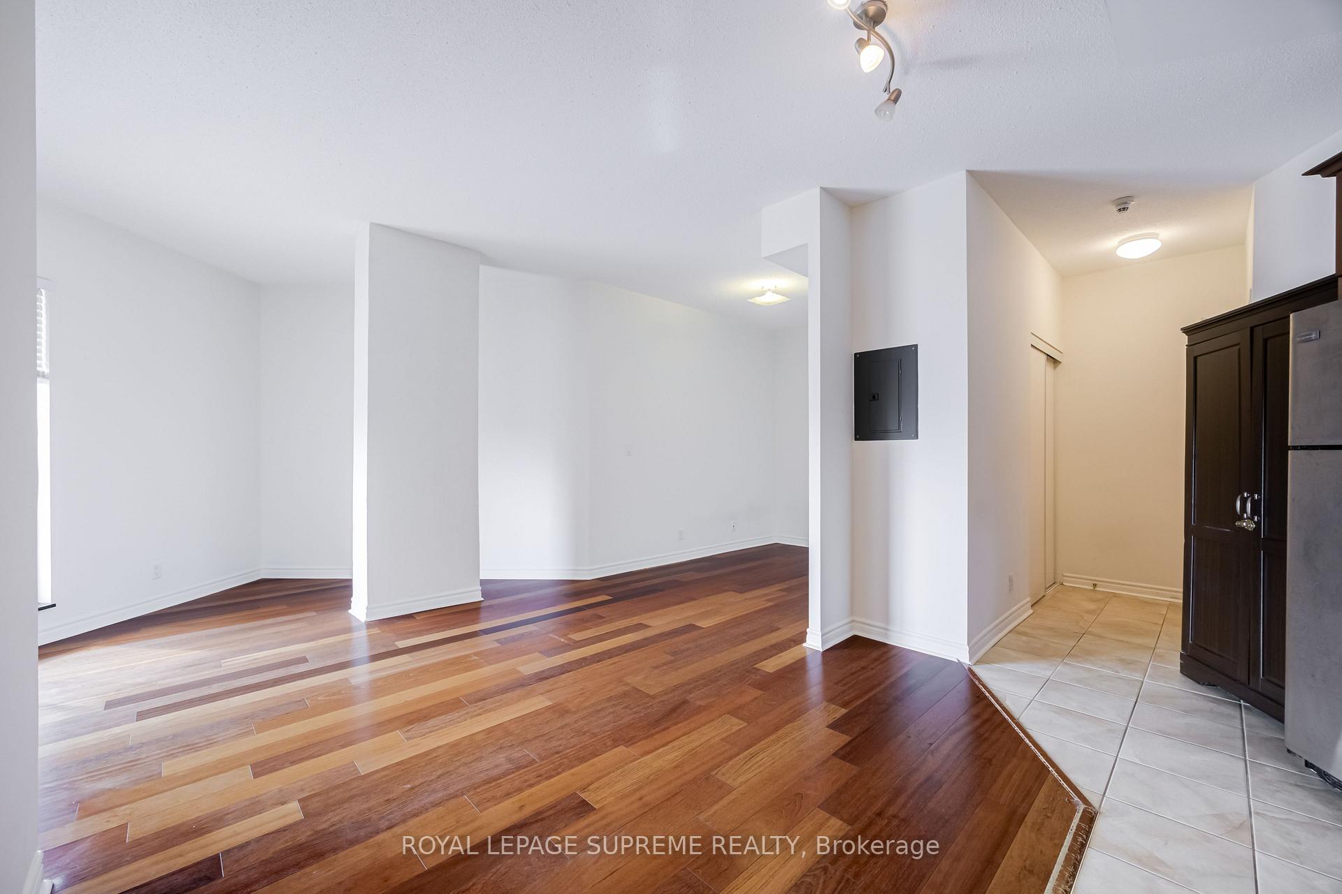 11 Christie Street 407