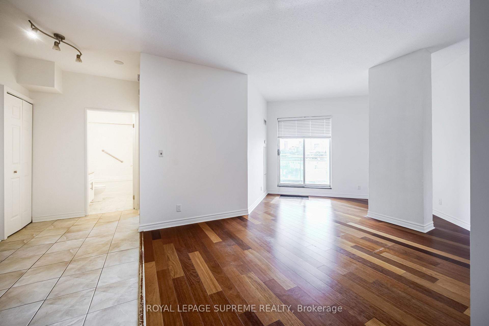 11 Christie Street 407