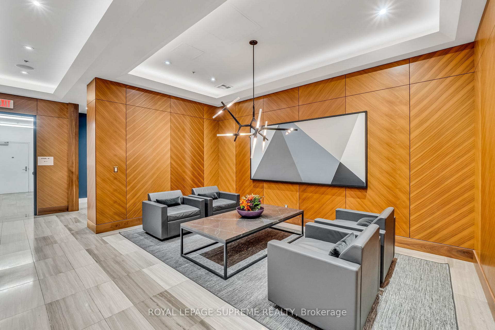 111 St Clair Avenue W 604