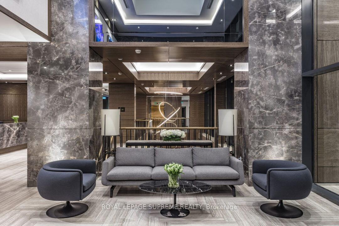 111 St Clair Avenue W 604