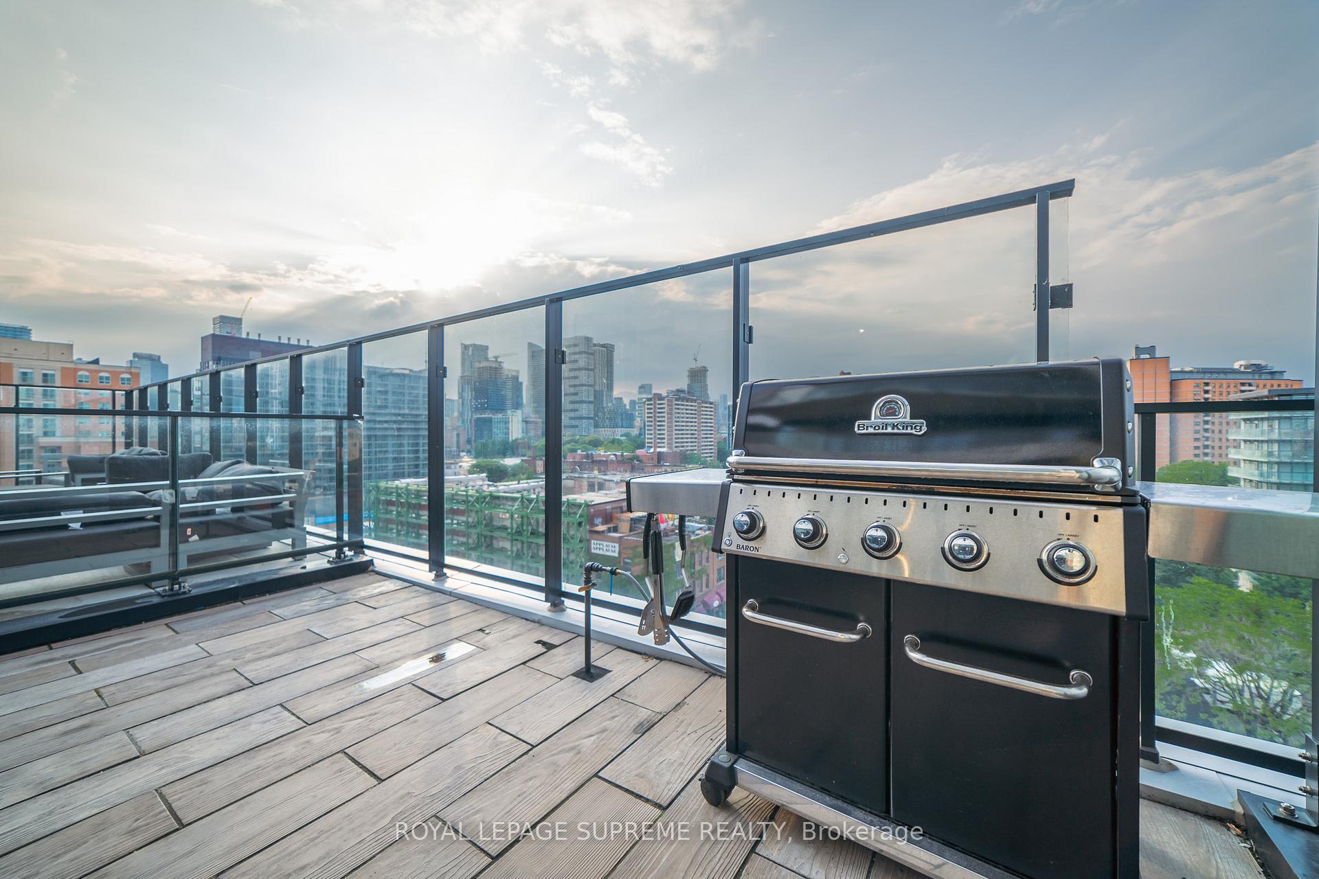 55 Ontario Street 2206