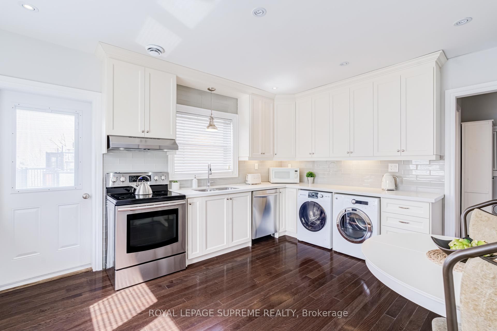 1612 Dundas Street W