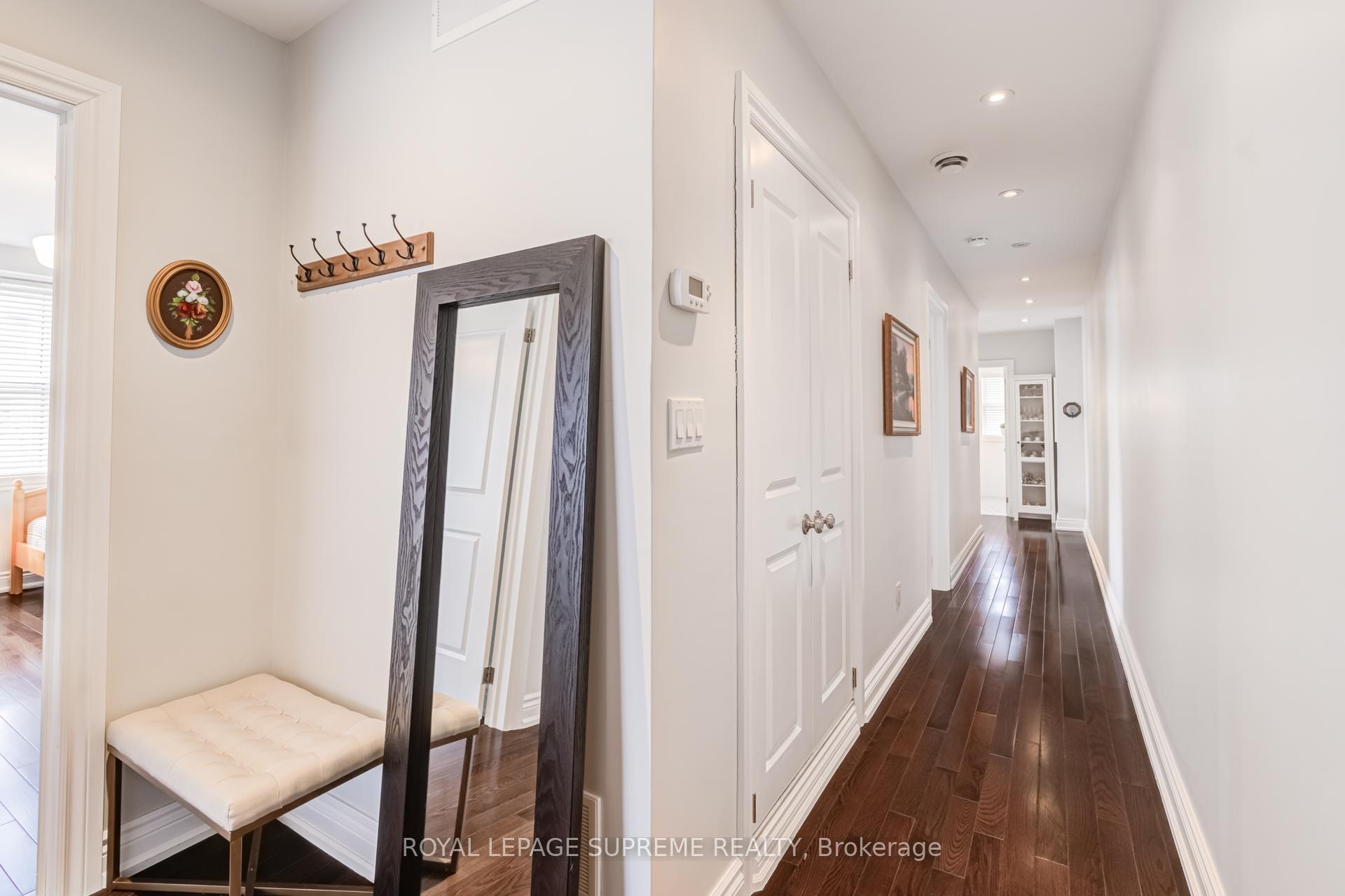 1612 Dundas Street W