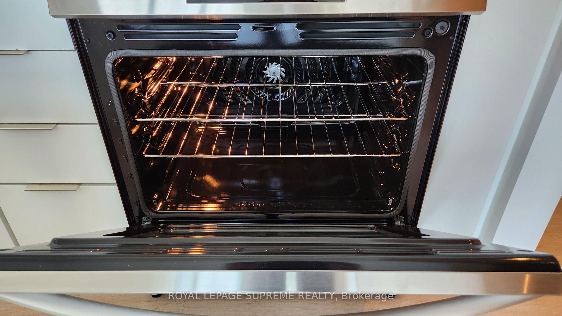 110 Charles Street E 3109