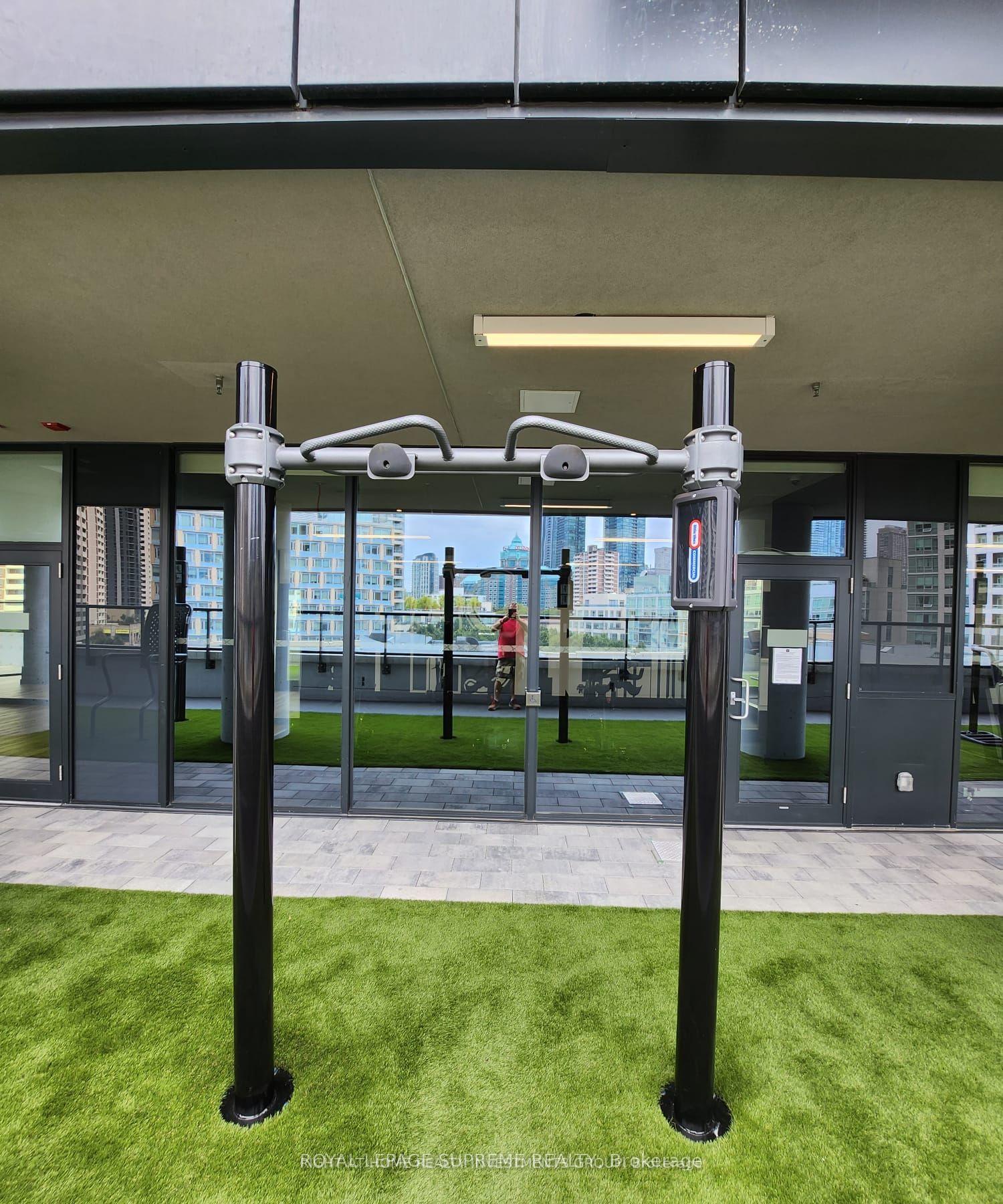 159 Wellesley Street E 1508